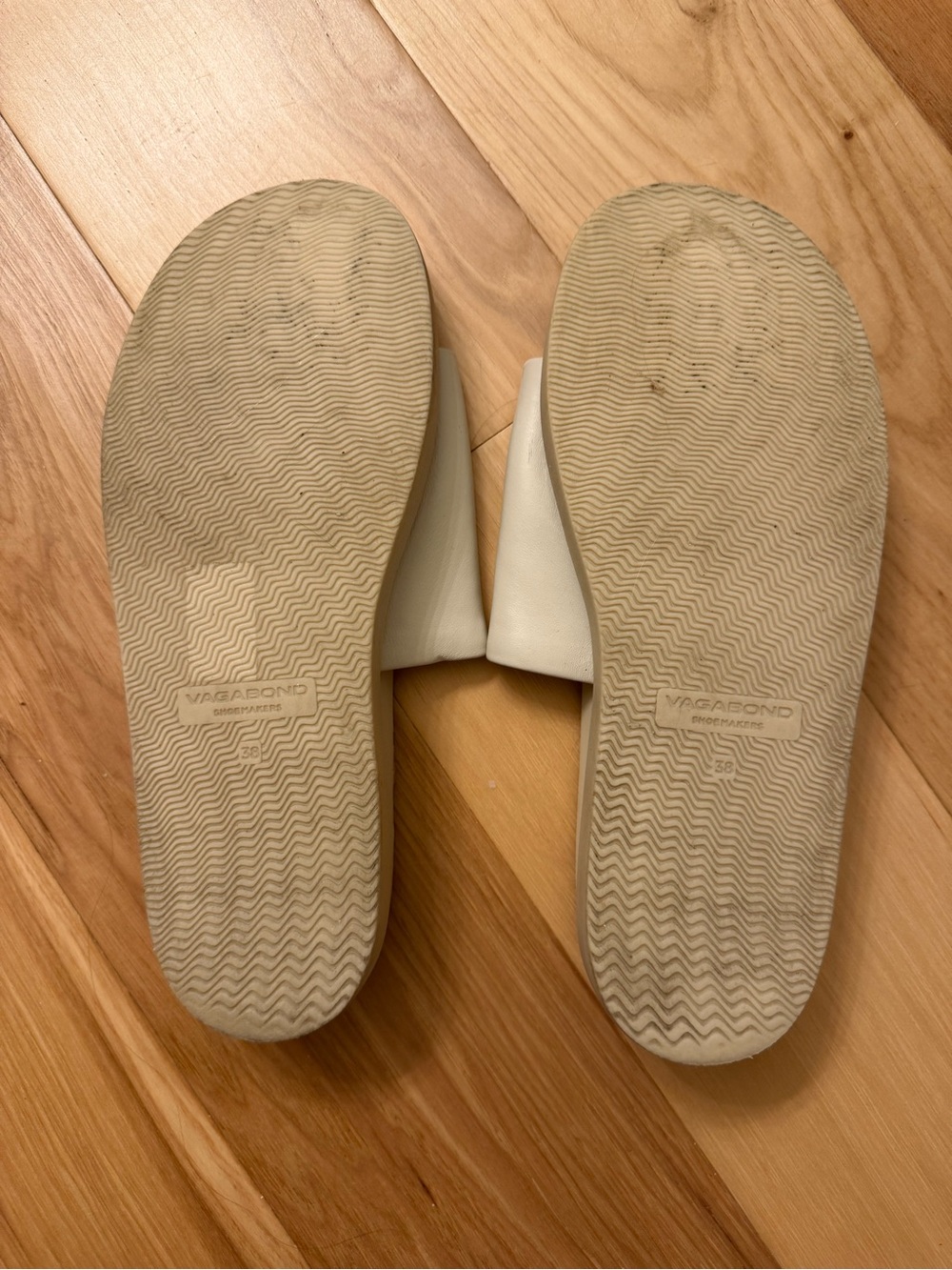 Vagabond Cream Wide Strap Leather Slide Sandals - Picture 4 of 4